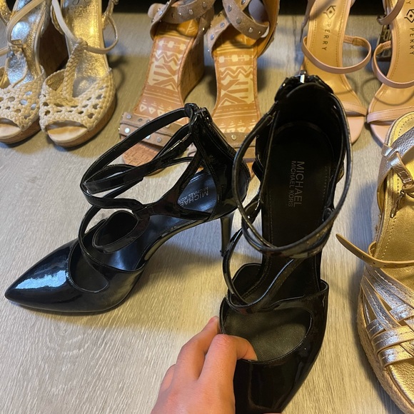 Shoes Size 8/8.5 selling new - Picture 2 of 7